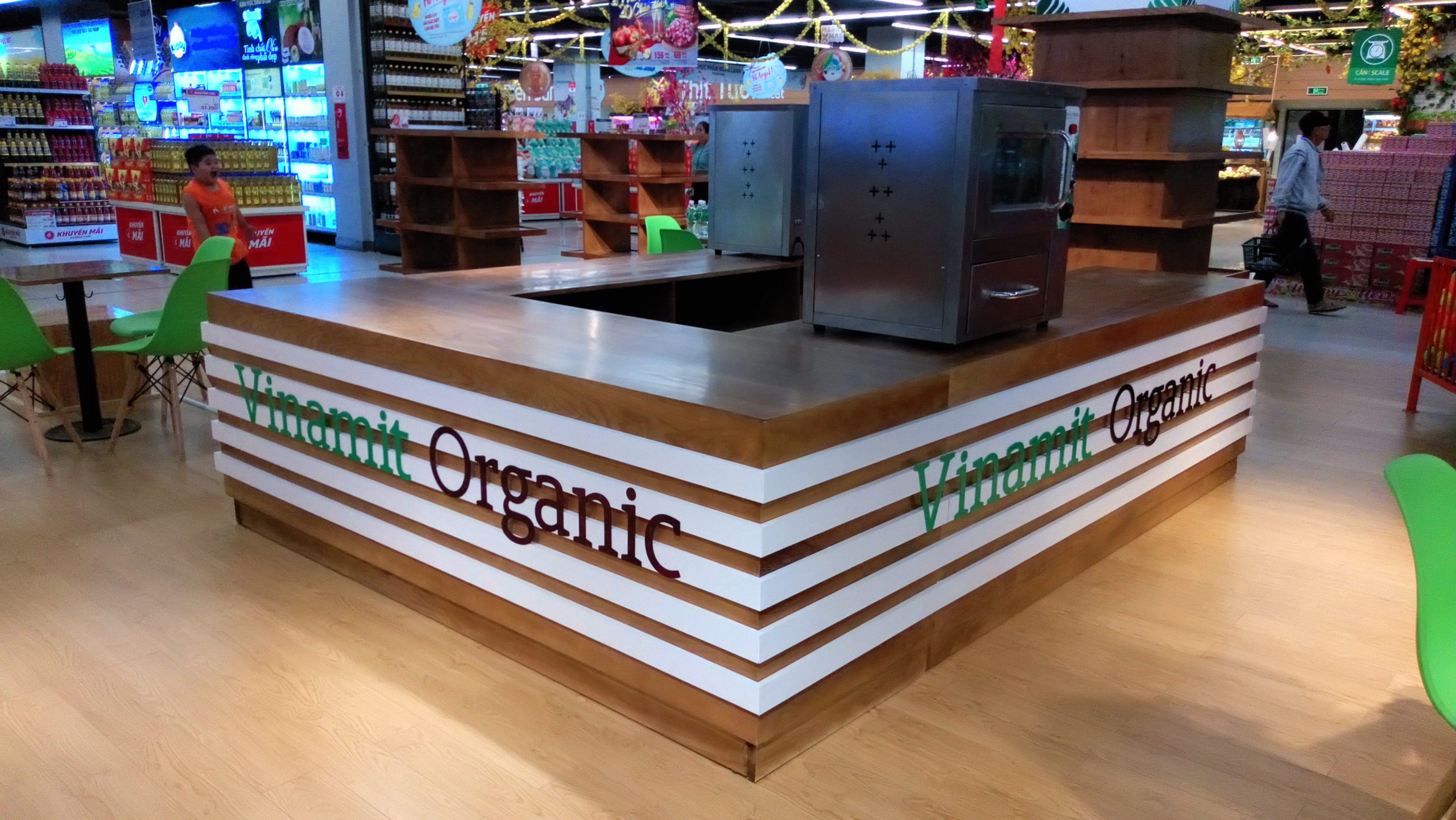 thiết kế nội thất Showroom