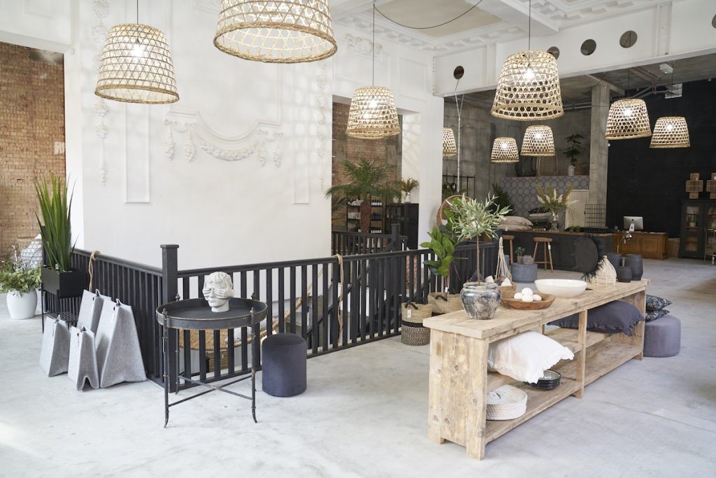 Top 8 Xu Hướng Thiết Kế Nội Thất Showroom Ấn Tượng Nhất Hiện Nay