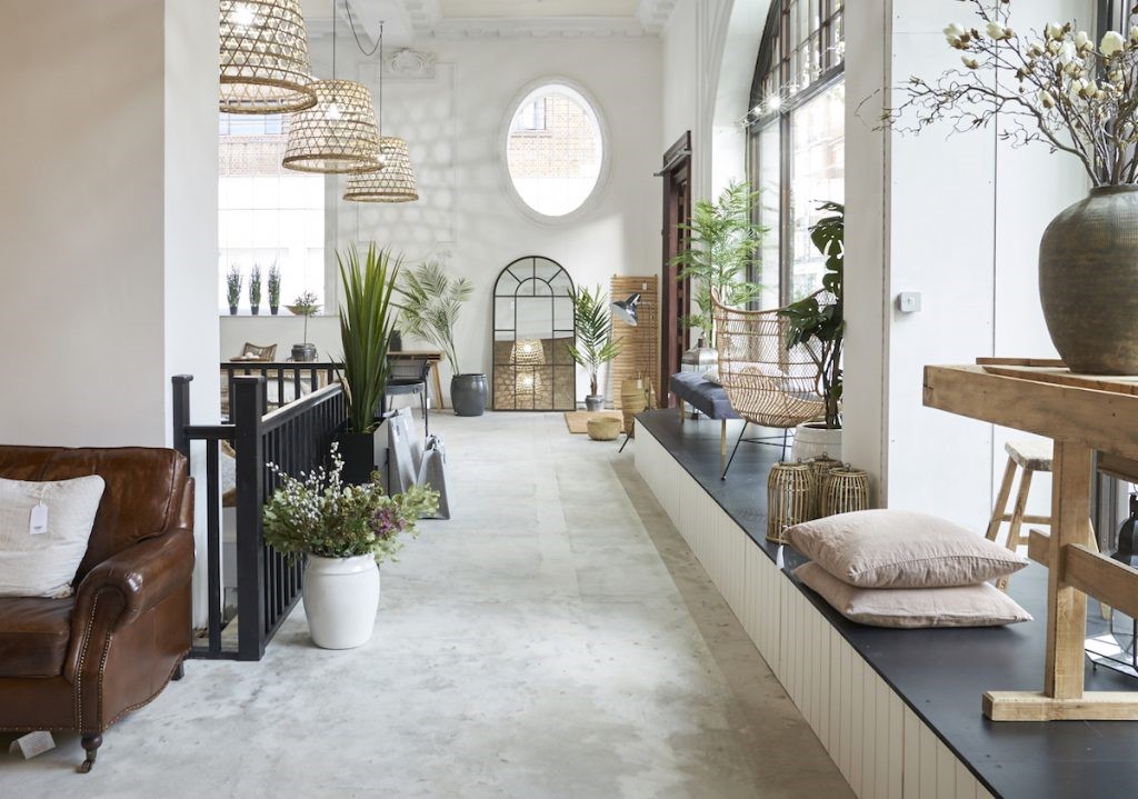 Top 8 Xu Hướng Thiết Kế Nội Thất Showroom Ấn Tượng Nhất Hiện Nay